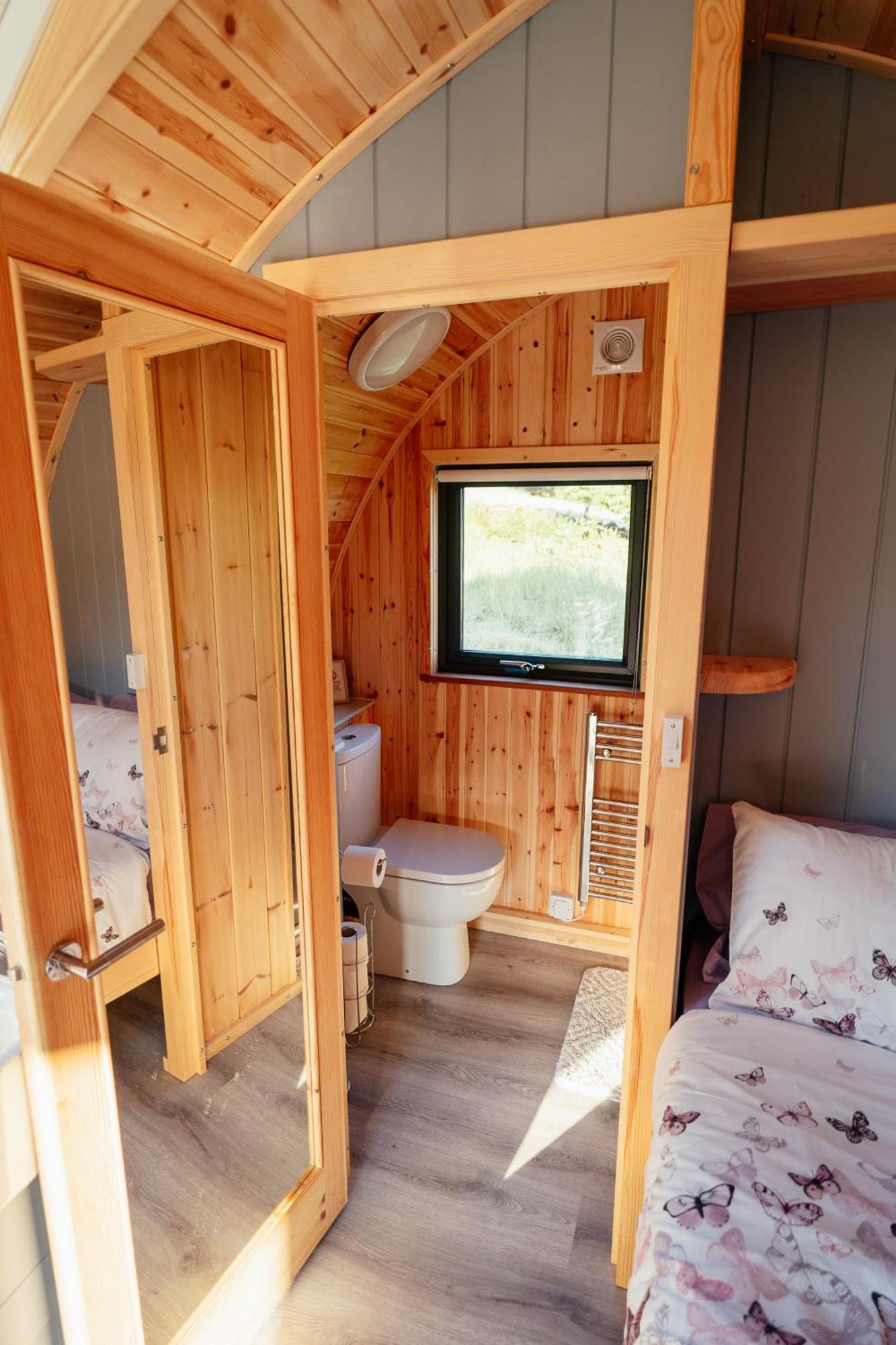 דירות מילנגאבי Glamping Pods מראה חיצוני תמונה